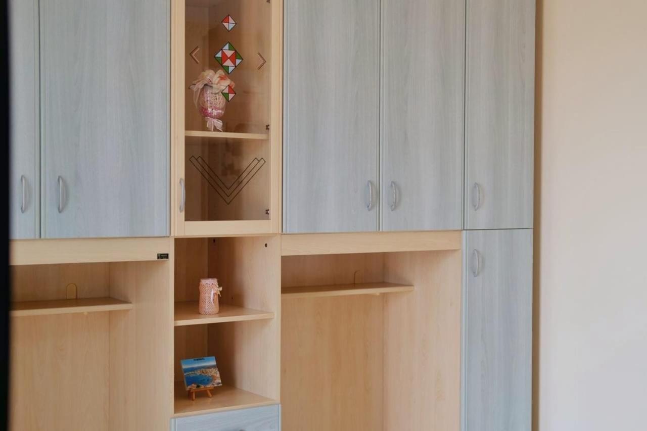 Casa Felice Bed & Breakfast Ликата Екстериор снимка