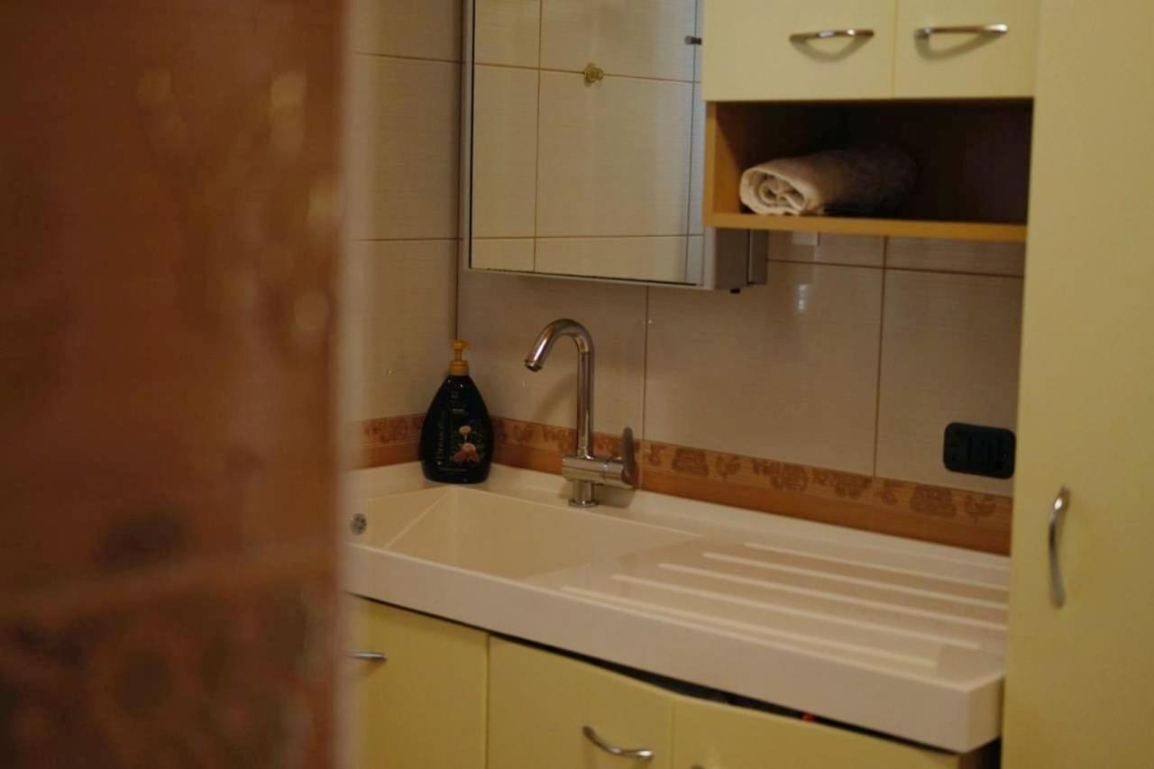 Casa Felice Bed & Breakfast Ликата Екстериор снимка
